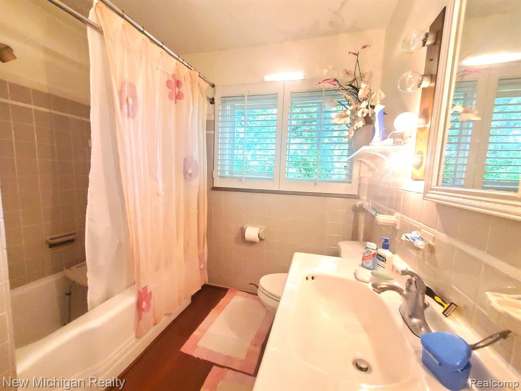 5535 WILLOW VALLEY Drive, West Bloomfield, MI — Photo 31