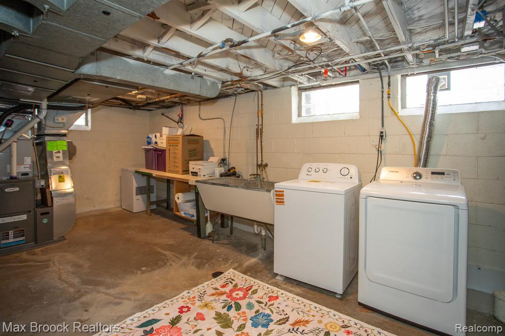 26434 Wyoming Road, Huntington Woods, MI — Photo 42