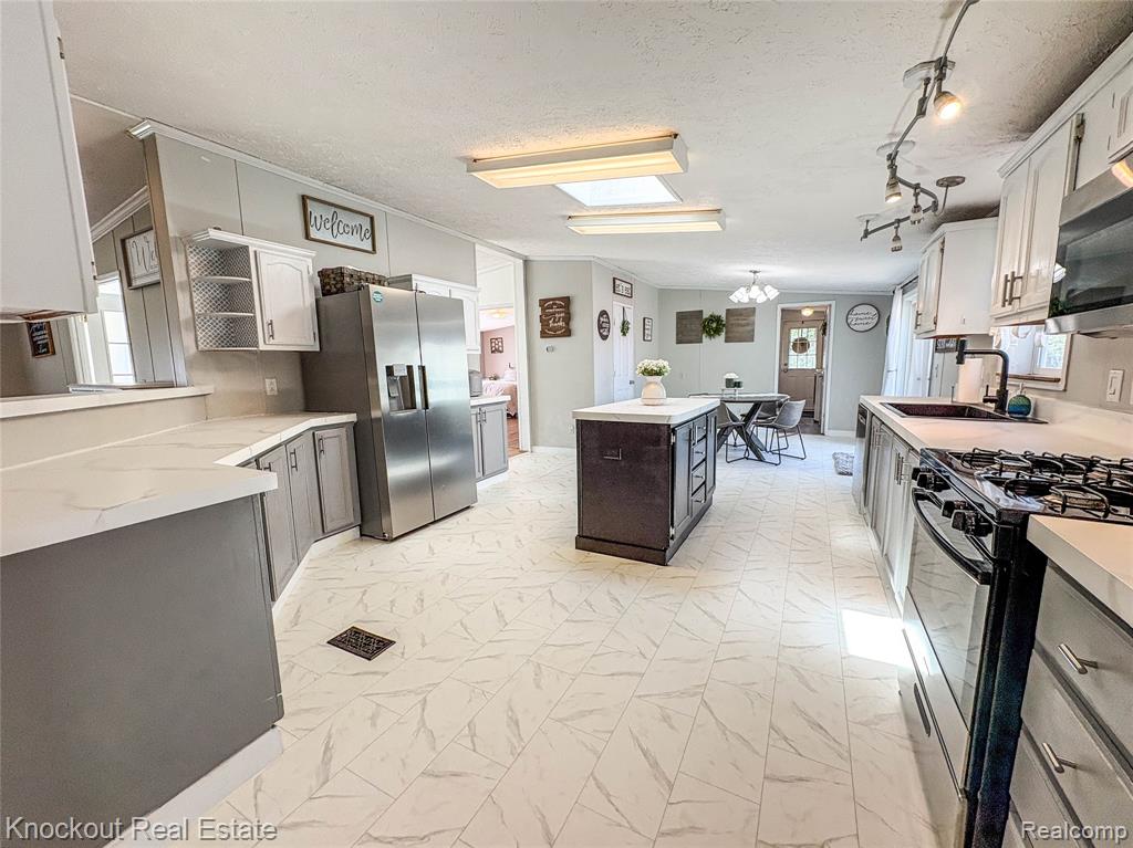 7760 Bell Road, Birch Run, MI 48415 — Photo 10