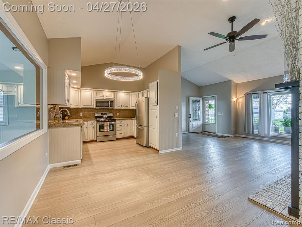 428 E Shore Drive, Whitmore Lake, MI 48189 — Photo 12