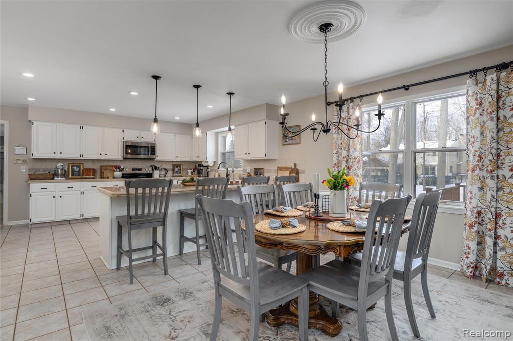 8374 Lasalle Court, Grosse Ile, MI 48138 — Photo 15