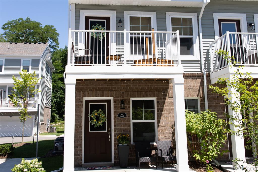 527 ANNE Avenue, Brighton, MI 48116 — front exterior