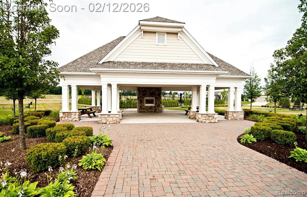 9431 Pine Valley Drive, Grand Blanc, MI, 48439