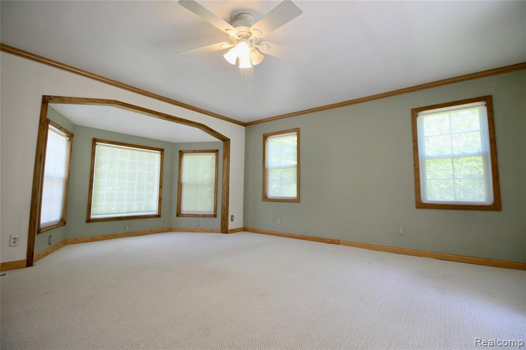 8372 Parshallville Road, Fenton, MI 48430 — Photo 15