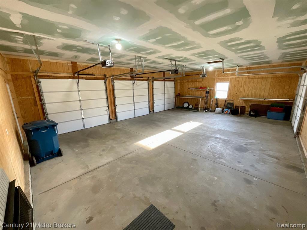 8228 CALKINS Road, Flint, MI 48532 — Photo 39