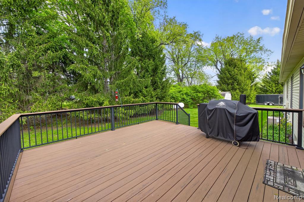 7659 Clyde Road, Fenton, MI 48430 — Photo 32