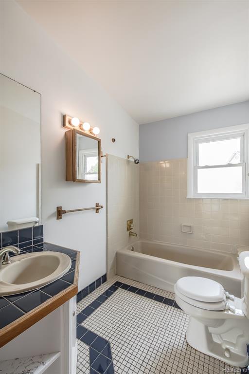 9634 Bonnie Briar Street, White Lake, MI — Photo 28