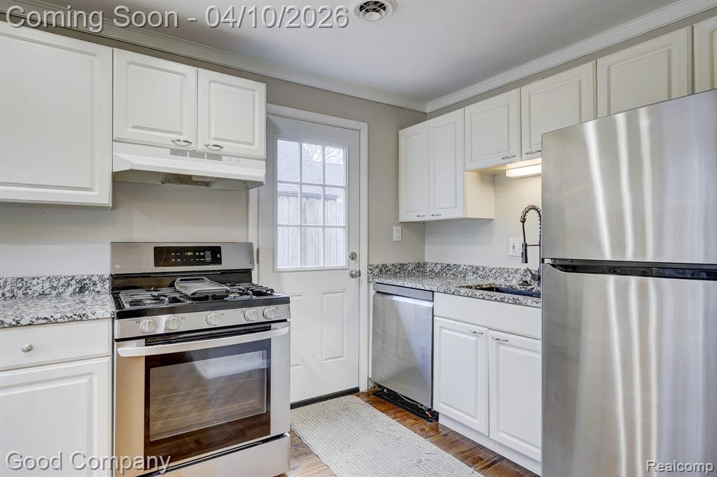 703 Gardenia Avenue, Royal Oak, MI 48067 — Photo 15