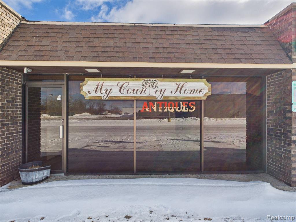 4067 E Court Street, Burton, MI 48509 — Photo 12