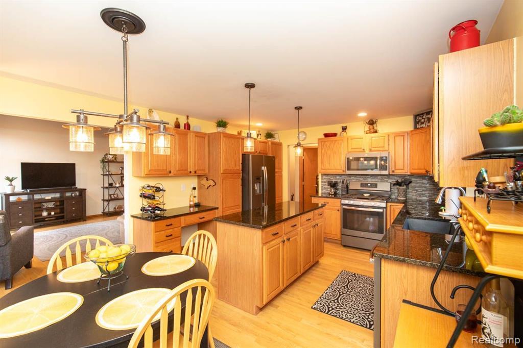 914 E LIBERTY Street, Milford, MI 48381 — Photo 31
