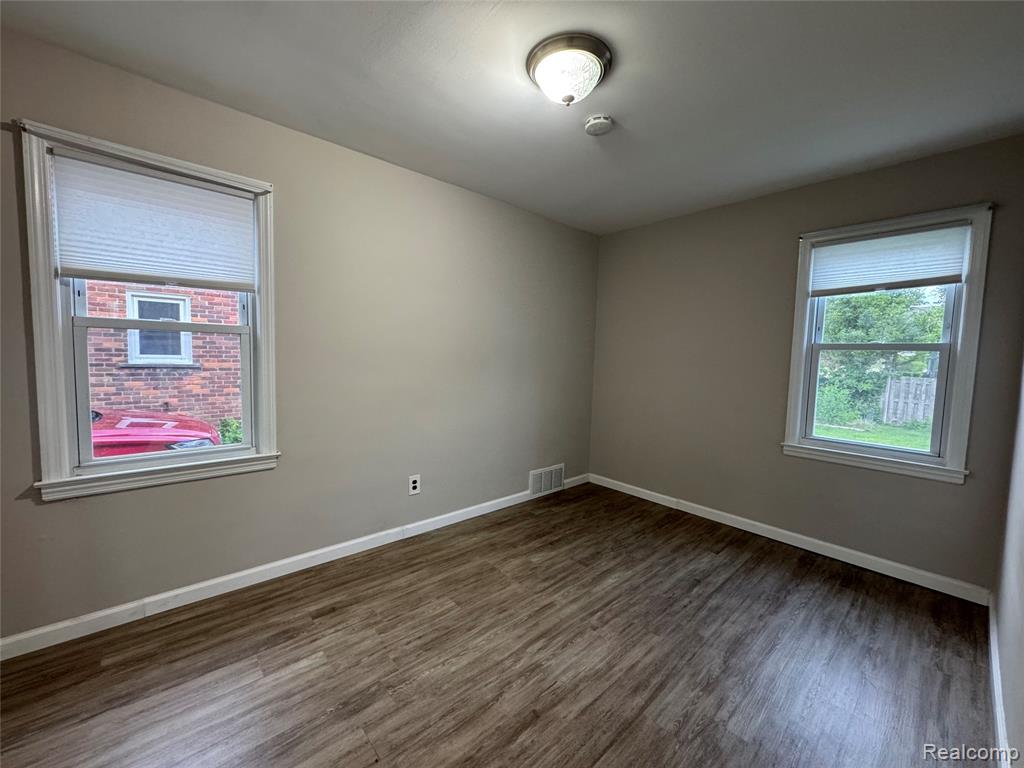 443 E Southlawn Boulevard, Birmingham, MI 48009 — Photo 5