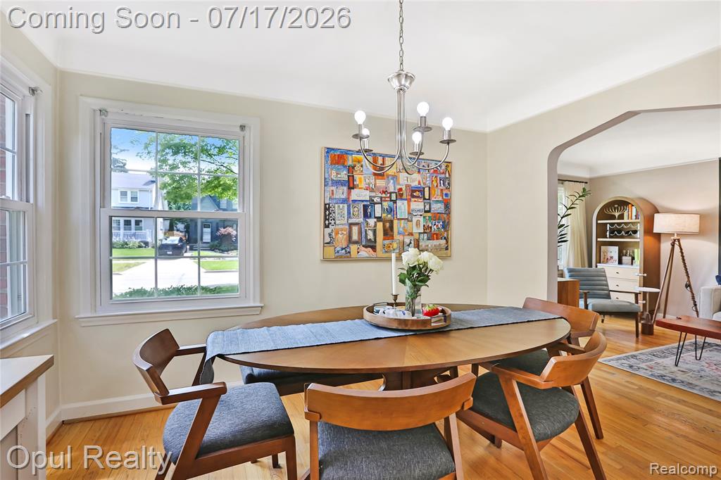 905 Forestdale Road, Royal Oak, MI 48067 — Photo 14