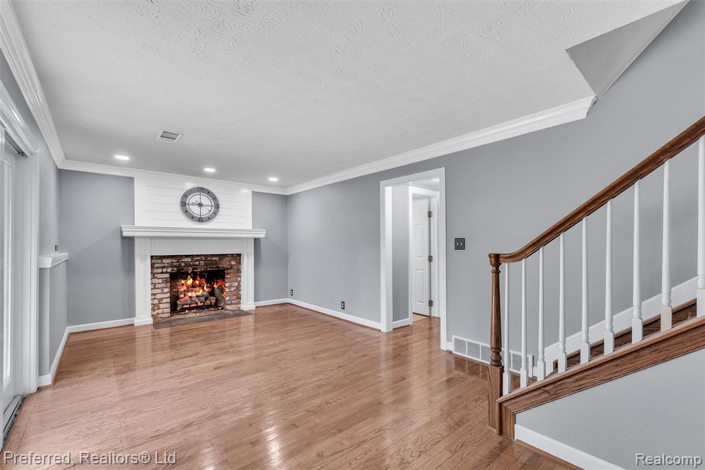 9366 Wild Oaks Circle, South Lyon, MI 48178 — Photo 32