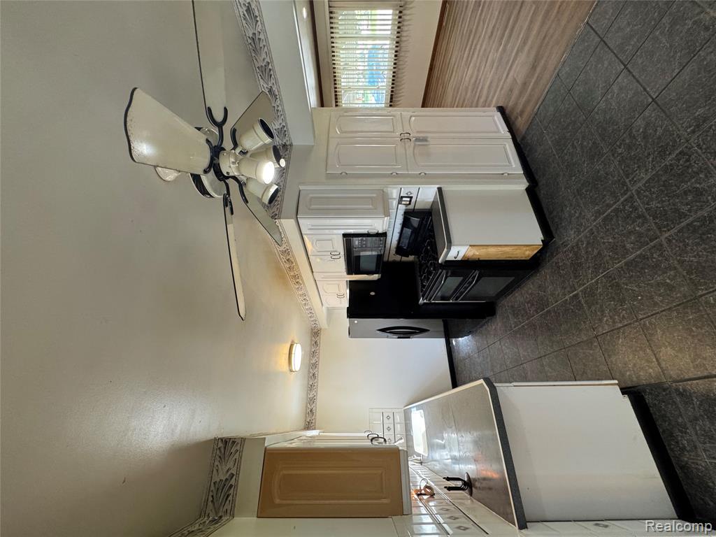 31263 Hayes Road, Warren, MI 48088 — Photo 15