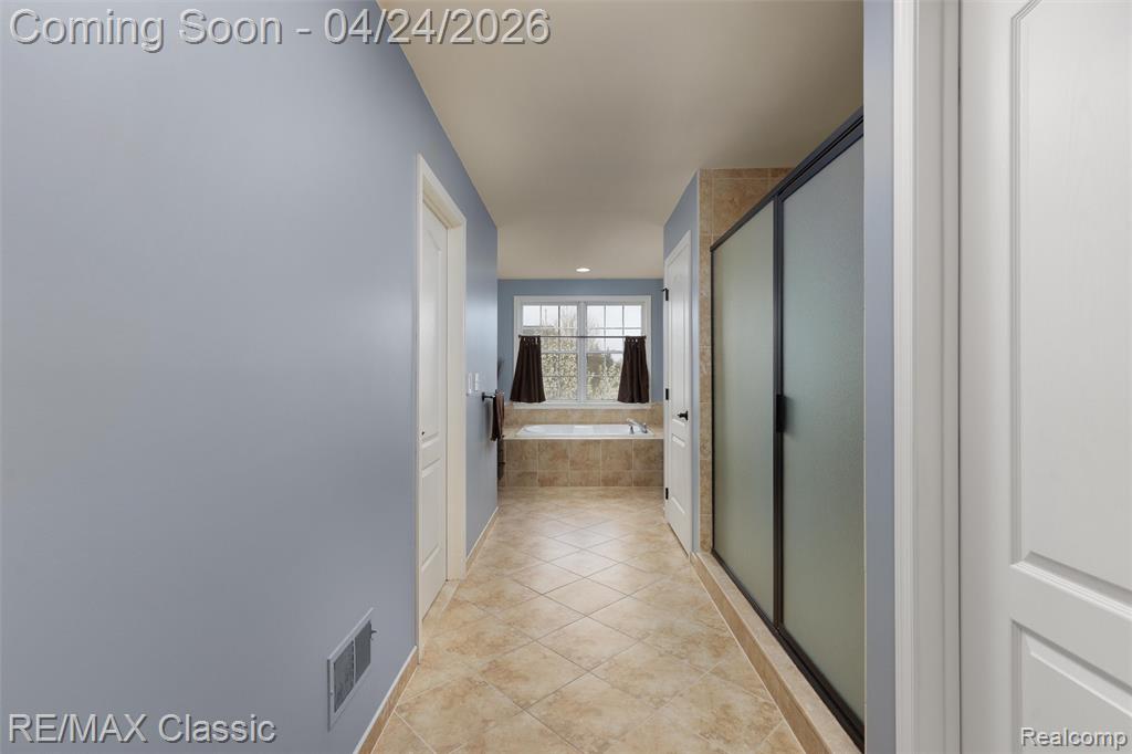 50282 Langley Drive, Novi, MI — Photo 31