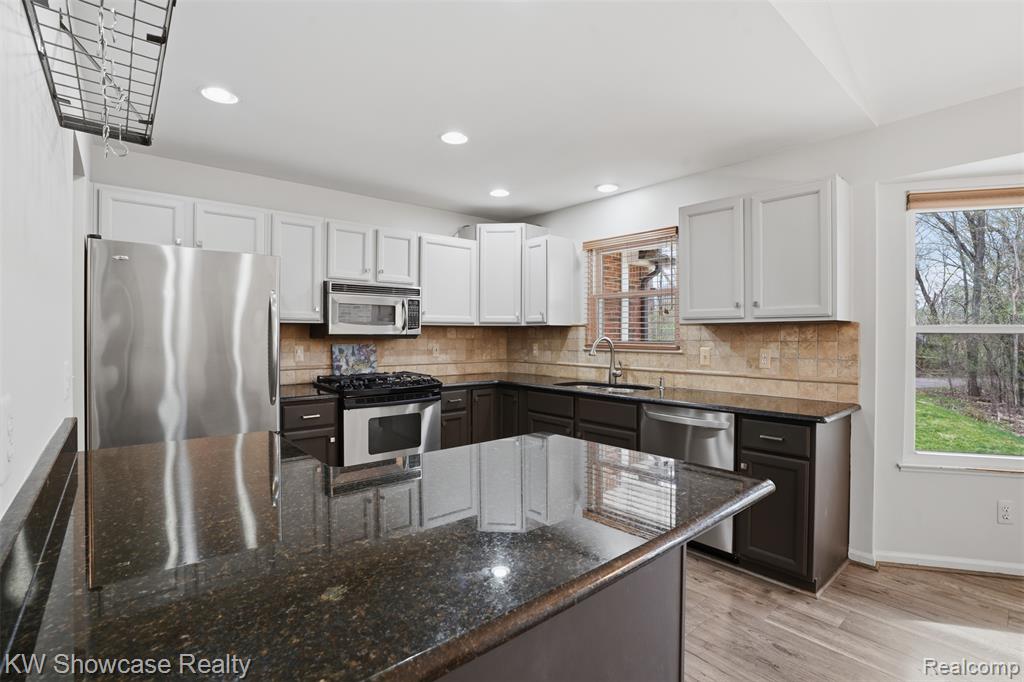 9842 Cedar Island Road, White Lake, MI — Photo 16