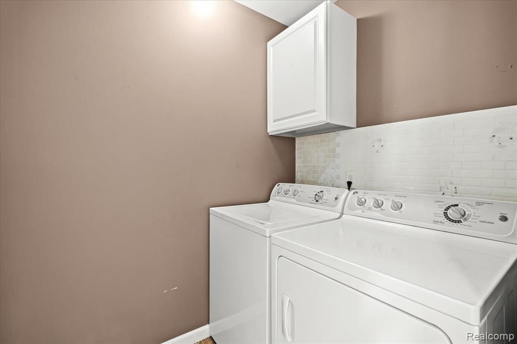 335 Sunbury Drive, Howell, MI 48855 — Photo 17