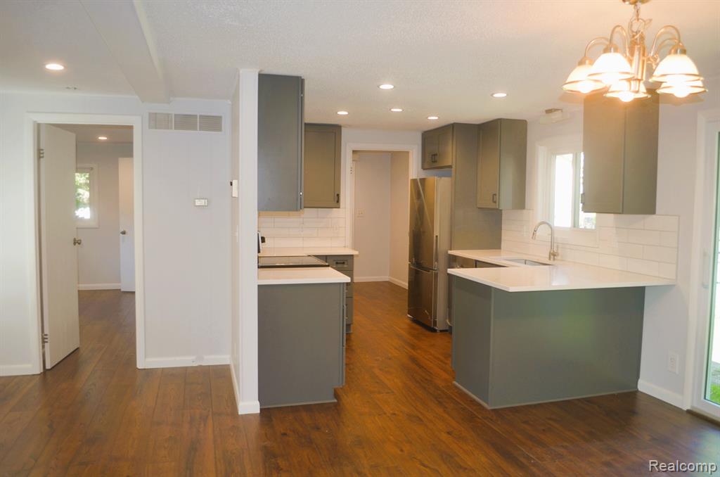 50 Mechanic Street, Oxford, MI 48371 — Photo 6