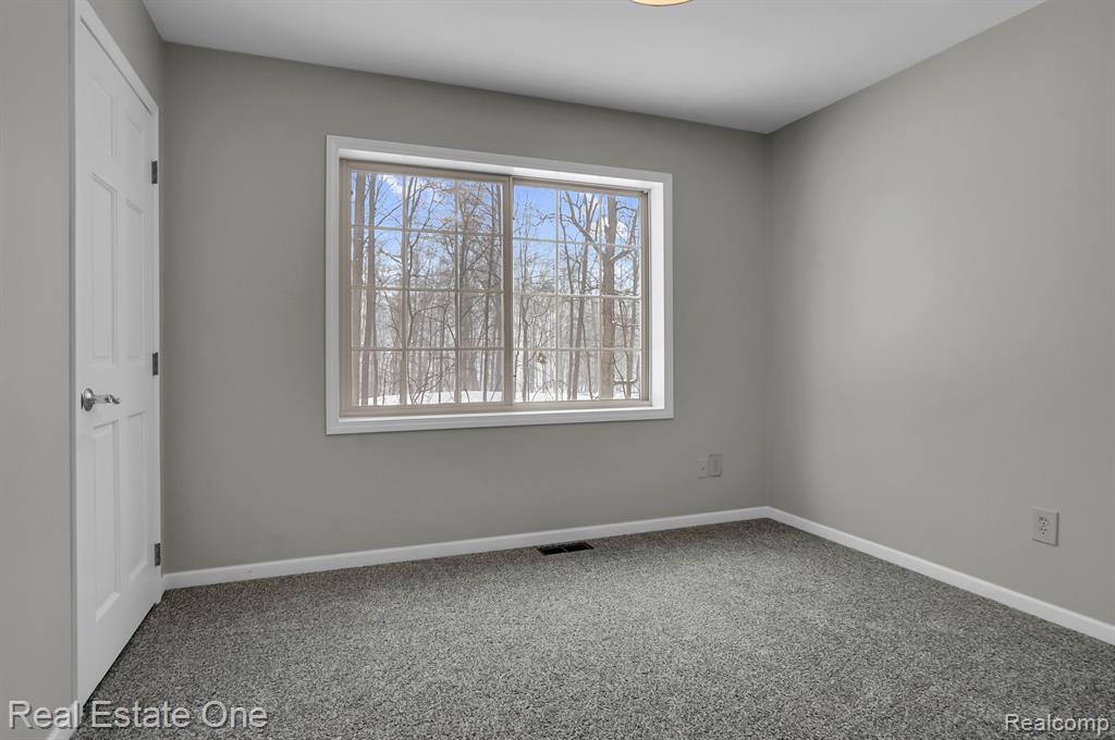 195 Corey Lane, Ortonville, MI 48462 — Photo 30
