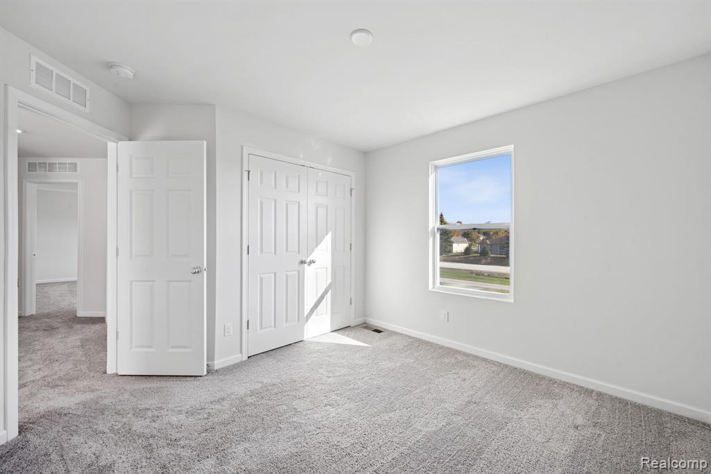 54822 Heron Circle, New Baltimore, MI 48047 — Photo 22