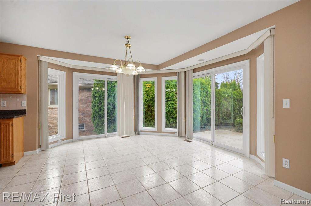 47985 Fox Chase Court, Shelby Twp, MI 48315 — Photo 10