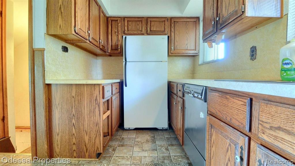 42431 MOUND Road, Sterling Heights, MI 48314 — Photo 9