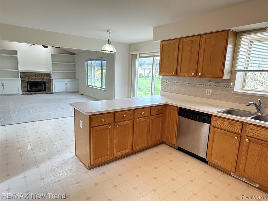 2399 MARQUIS Court, Ann Arbor, MI 48103 — Photo 9