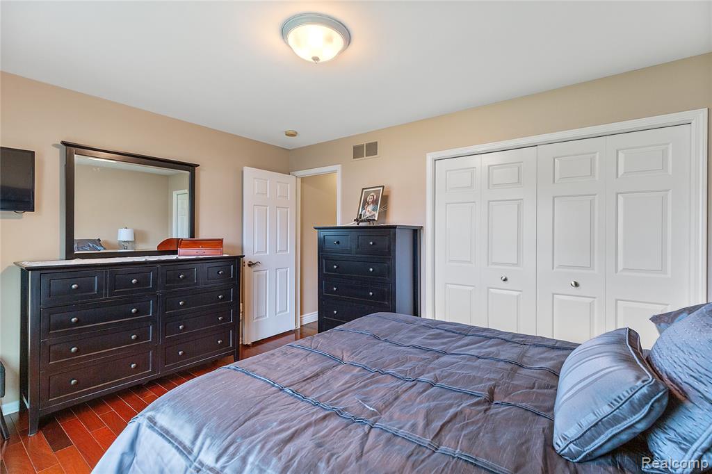 49279 Dunhill Drive, Macomb, MI 48044 — Photo 20