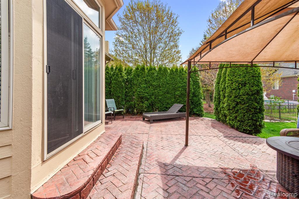 56543 BIRKDALE Drive, Macomb, MI 48042 — Photo 32