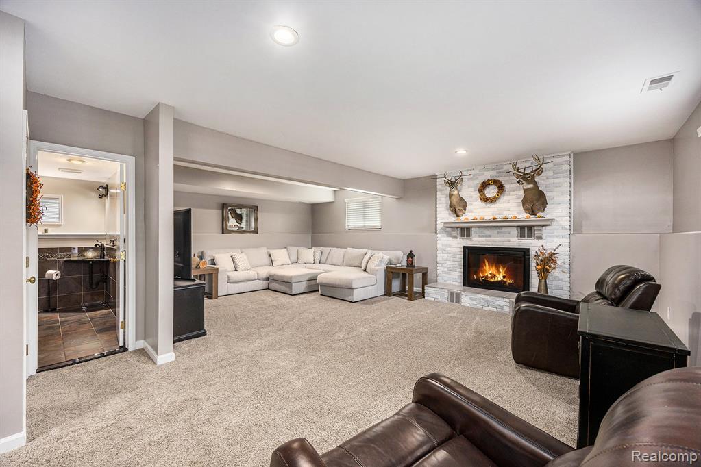 47751 Chrys Road, Macomb, MI 48044 — Photo 13