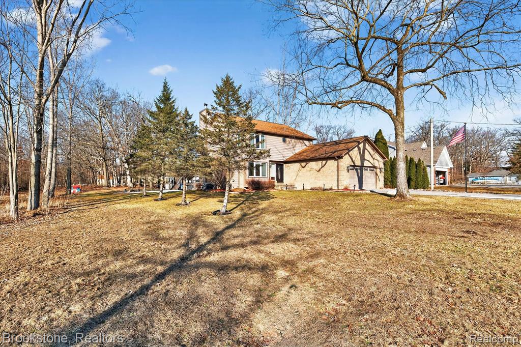 1980 Oakville Waltz Road, New Boston, MI 48164 — Photo 2