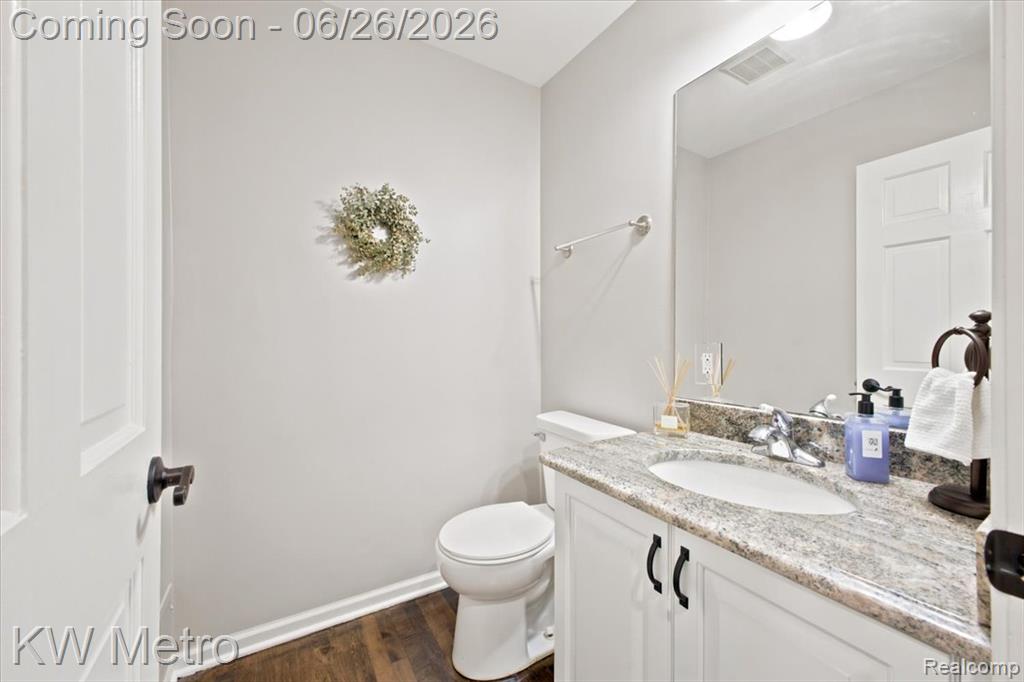517 Macwilliams Lane, Royal Oak, MI 48067 — Photo 14