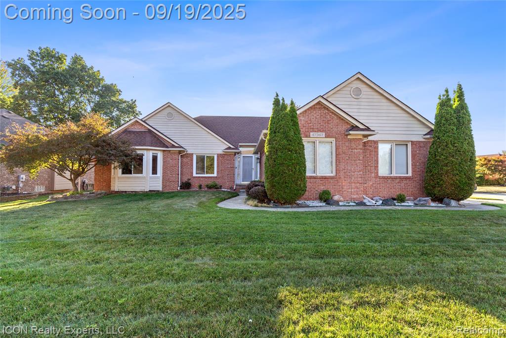 47367 Cherry Valley Drive, Macomb, MI 48044 — Photo 2