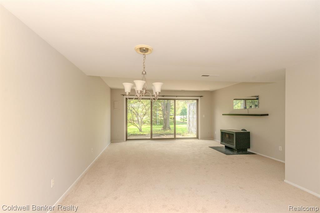 759 PENINSULA, Ann Arbor, MI 48105 — Photo 19