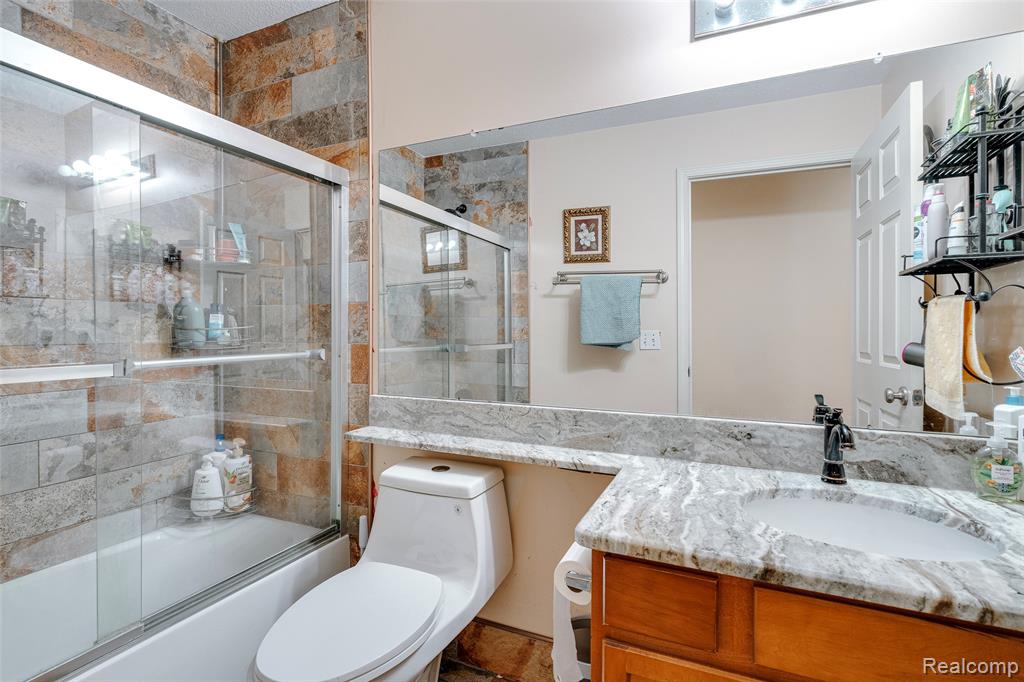 50233 Venice Court, Northville, MI — Photo 43