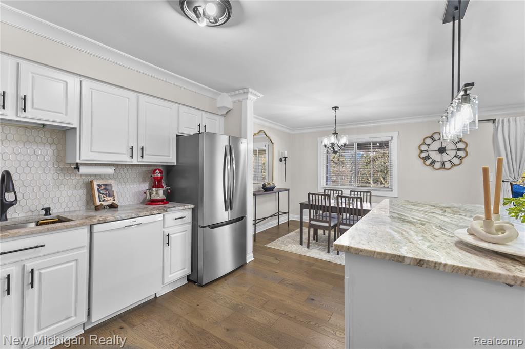 6103 Orchard Lake Road, 201, West Bloomfield, MI — Photo 13