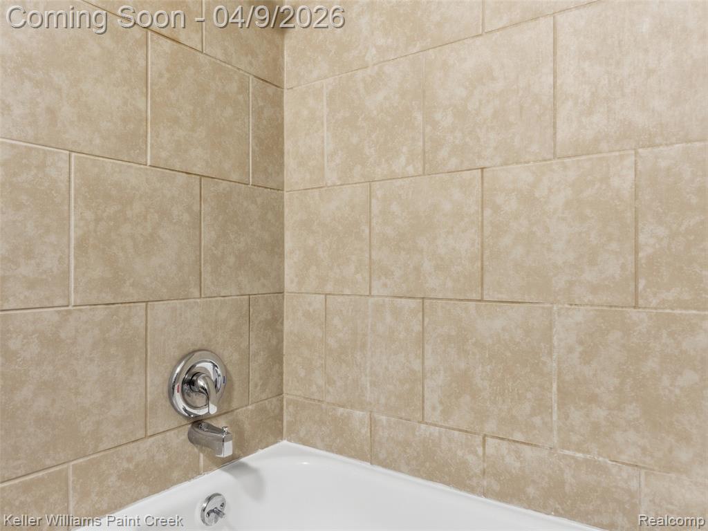25845 Buckminster Drive, Novi, MI — Photo 29