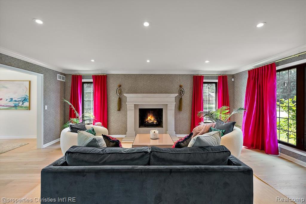 706 Great Oaks Drive, Bloomfield Hills, MI 48304 — Photo 19