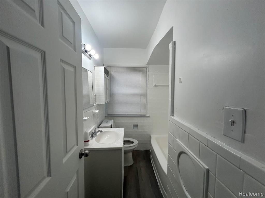 3693 Somerset Avenue, Detroit, MI, 48224