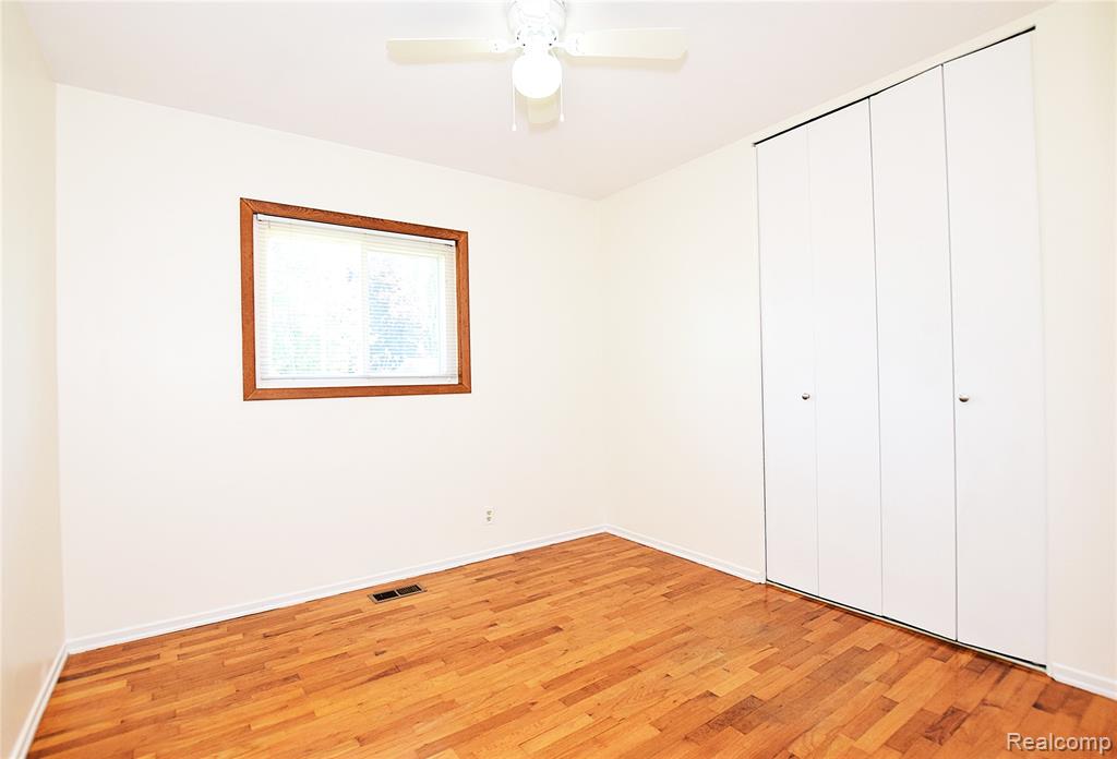 5326 Durwood Drive, Swartz Creek, MI 48473 — Photo 11