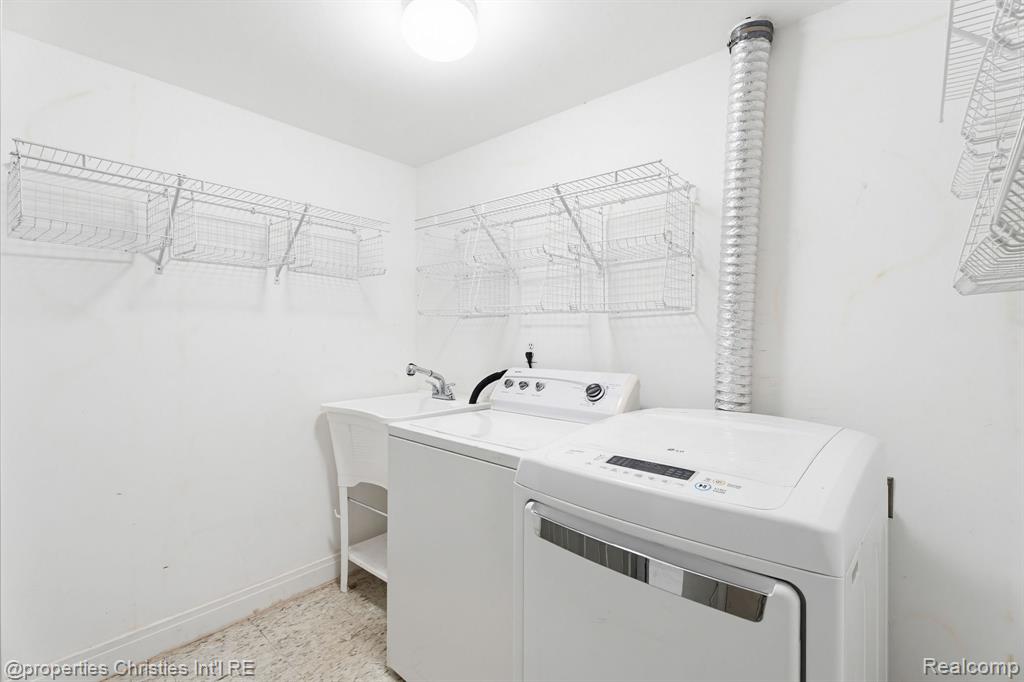 8700 Common Road, Warren, MI 48093 — Photo 18