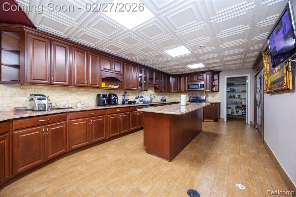 6616 Fairwood Drive, Dearborn Heights, MI 48127 — Photo 52