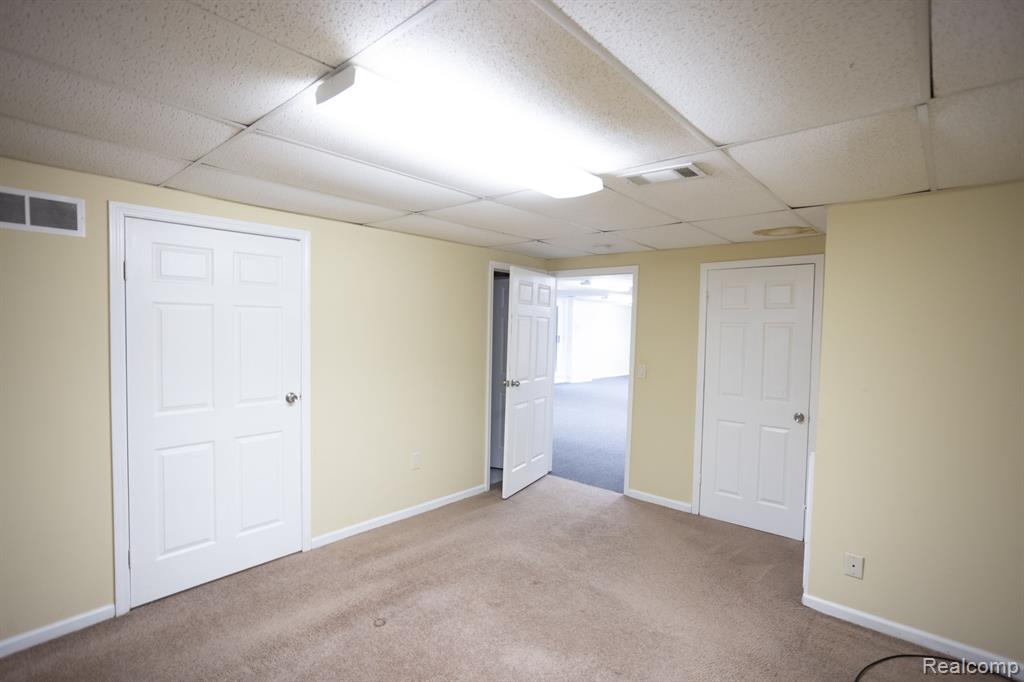5881 NANEVA, West Bloomfield, MI — Photo 65