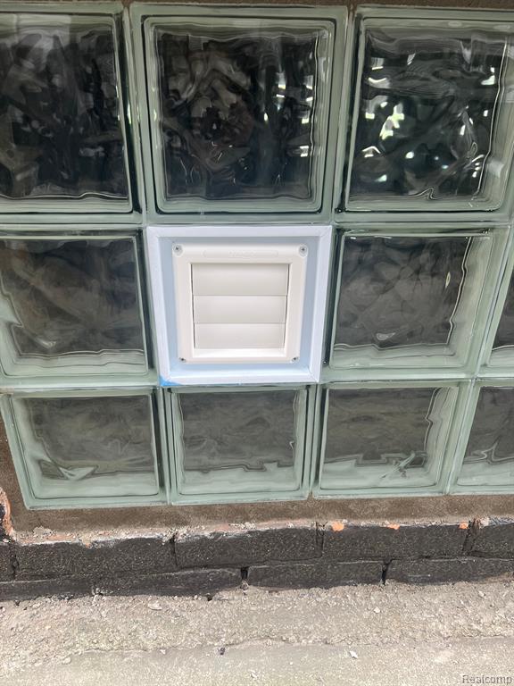 5321 TOWNSEND Street, Detroit, MI 48213 — Photo 20