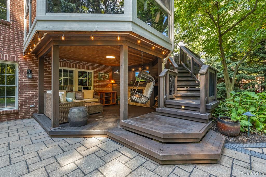 8542 Newbury Court N, Canton, MI 48187 — Photo 8