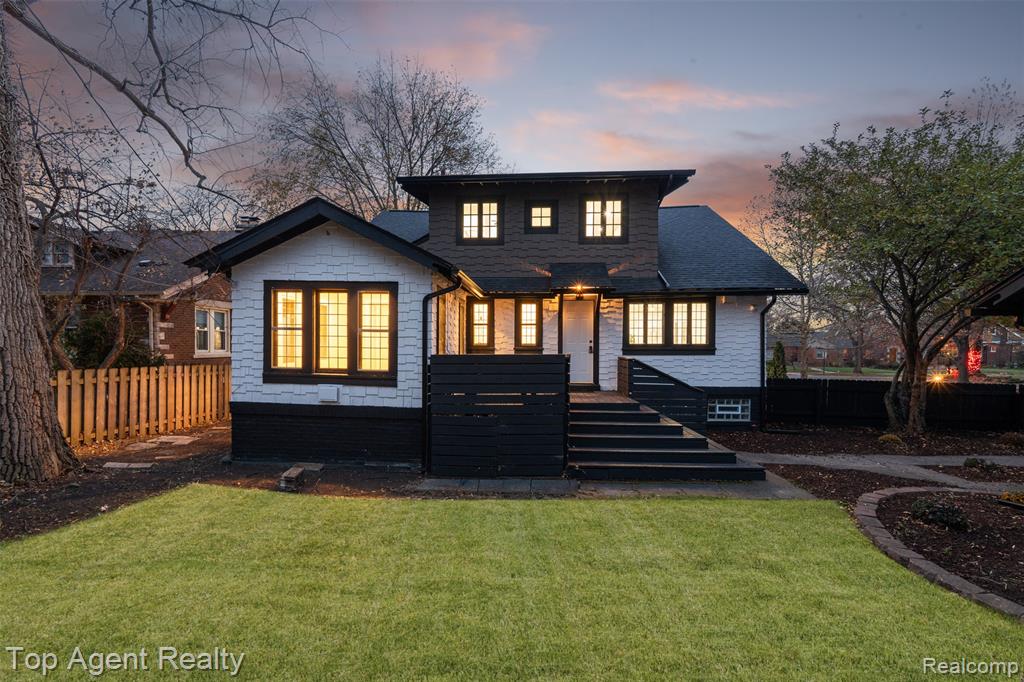 784 Barrington Road, Grosse Pointe Park, MI 48230 — Photo 43
