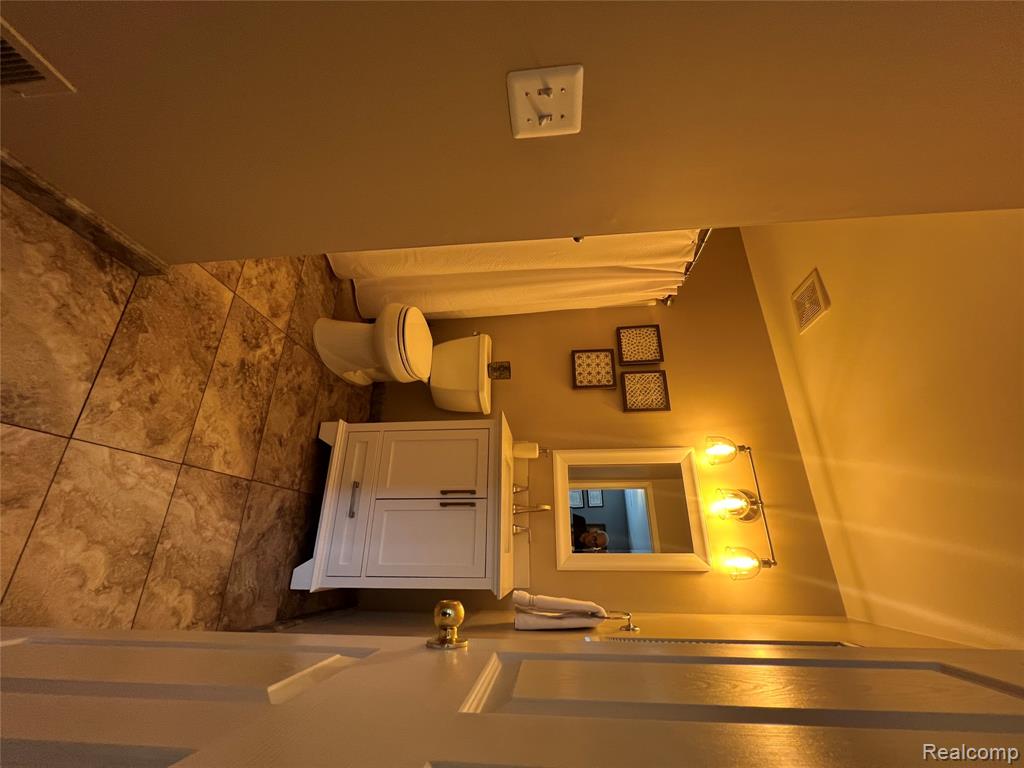 9065 Newport Way, 19, Livonia, MI 48150 — Photo 24