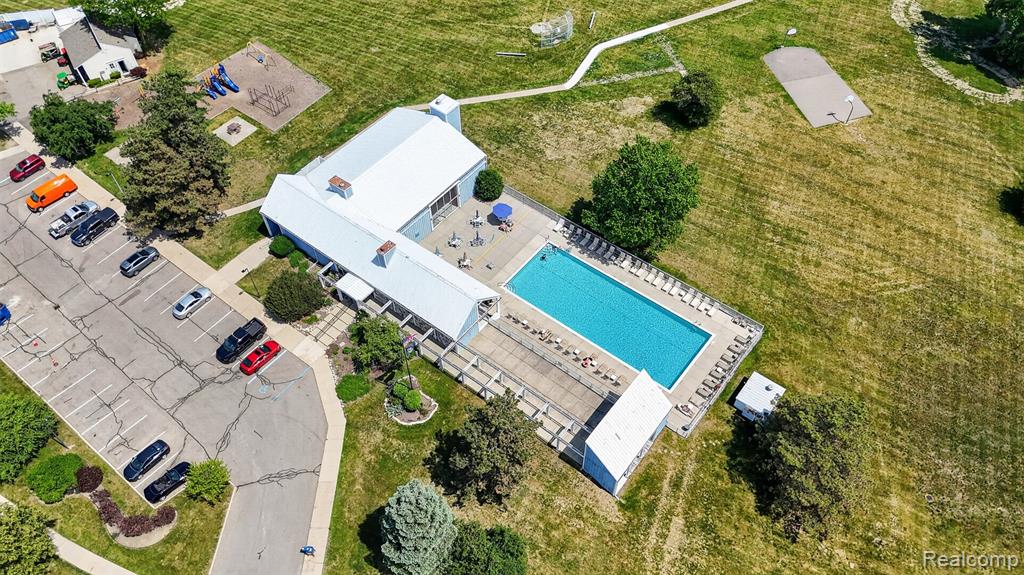 20830 W Glen Haven Circle, Northville, MI 48167 — Photo 31