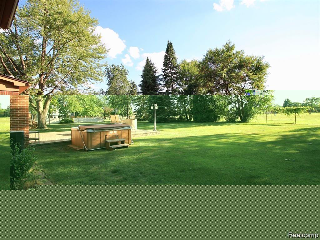 5363 English Drive, Troy, MI 48085 — Photo 32