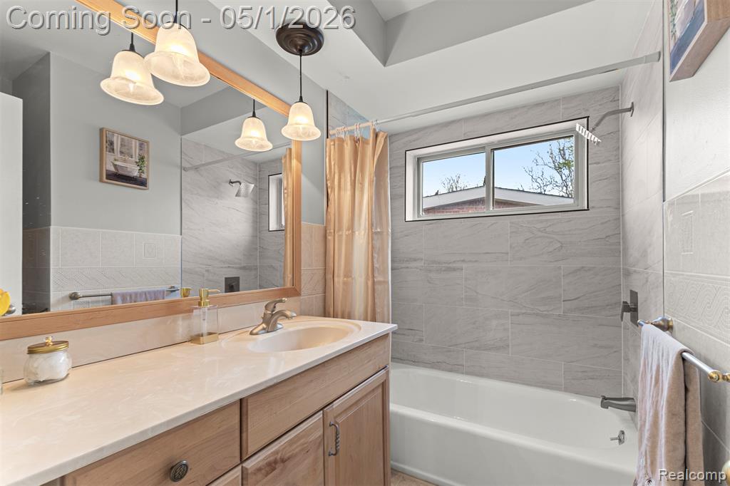 7370 Amboy Street, Dearborn Heights, MI 48127 — Photo 19